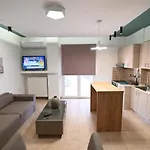The Whole Packet A4 Center With Parking Apartment Larissa