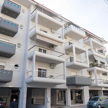 Apartment The Whole Packet A4 Center With Parking Larissa
